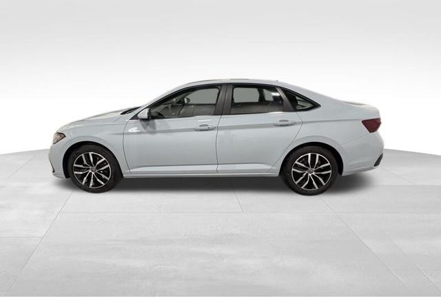 2026 Volkswagen Jetta 1.5T SE photo 2