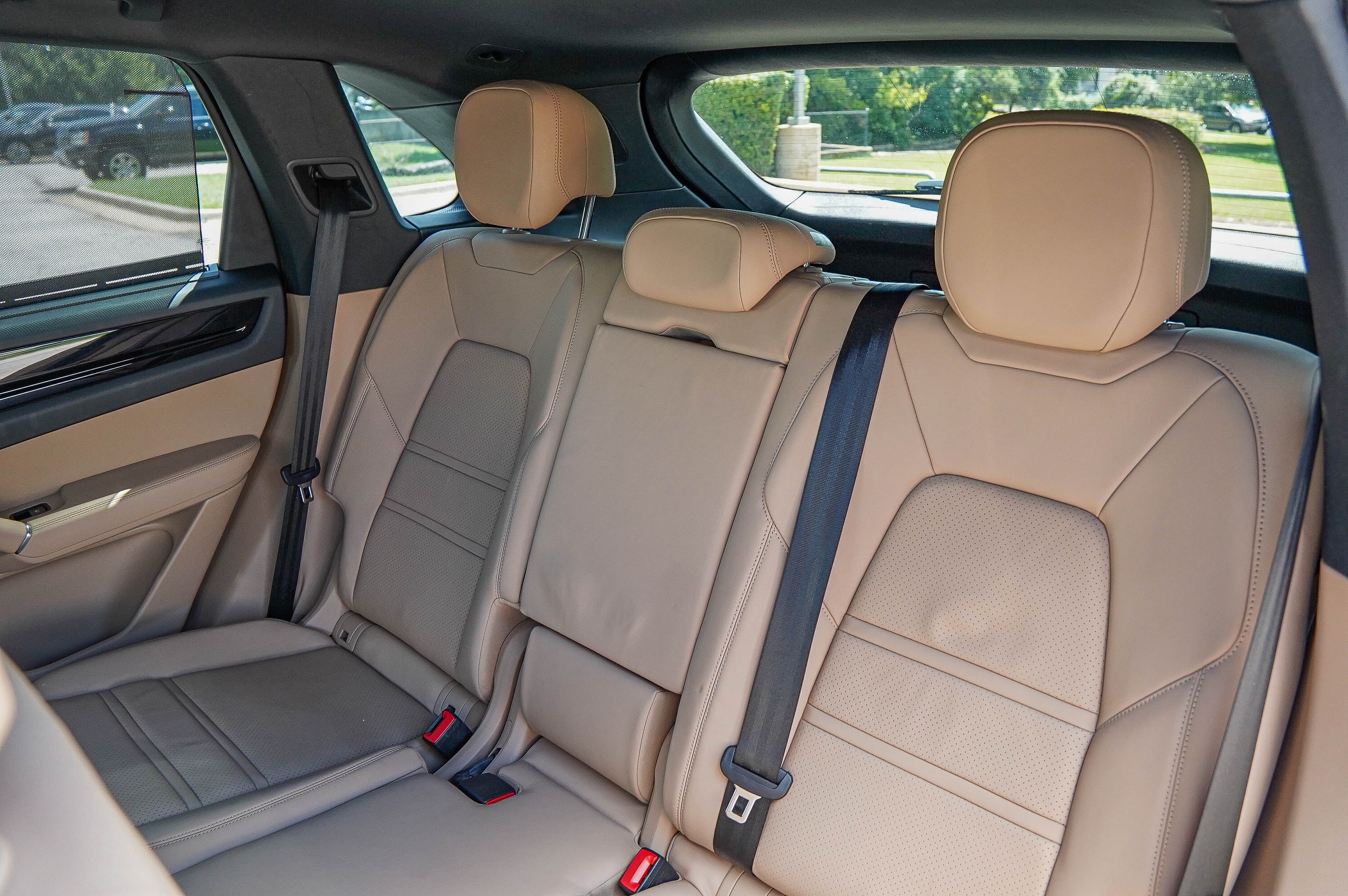 2021 Porsche Cayenne Base photo 32