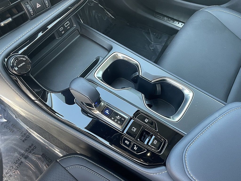 2025 Lexus NX 350h Premium photo 18