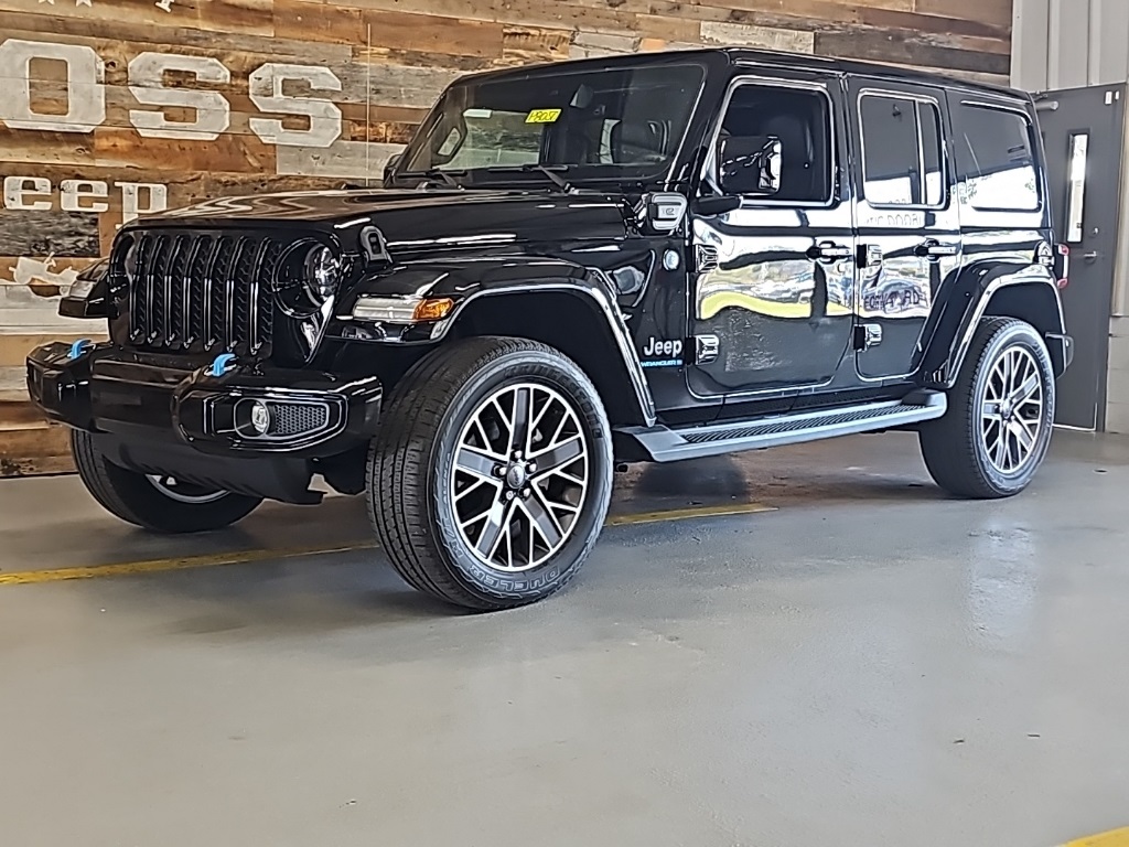 2023 Jeep Wrangler Sahara 4xe High Altitude photo 4