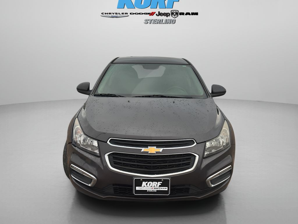 2016 Chevrolet Cruze LT photo 2