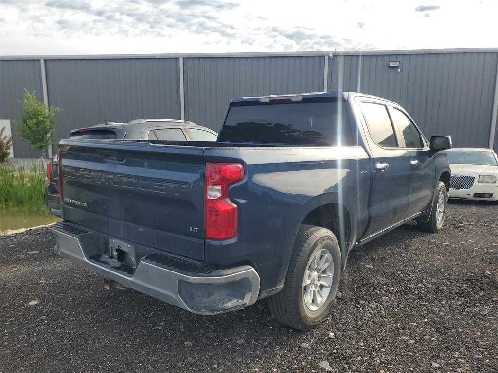 2020 Chevrolet Silverado 1500 LT photo 3