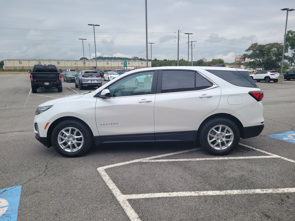 2024 Chevrolet Equinox LT photo 6
