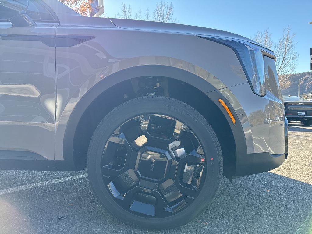 2026 Kia Sorento X-Line SX Prestige photo 3