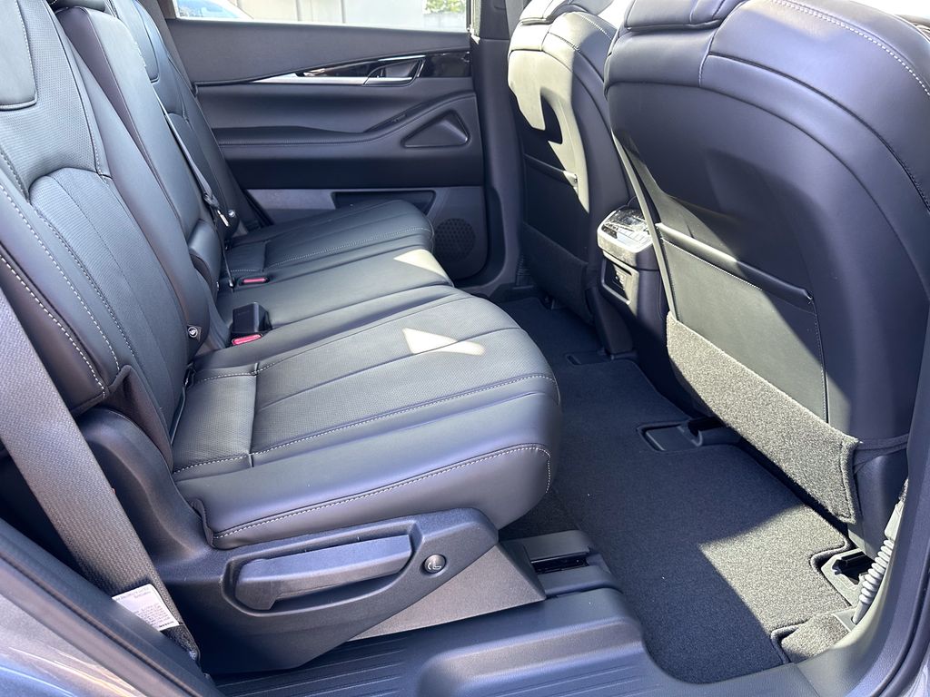 2025 Infiniti QX60 Pure photo 30