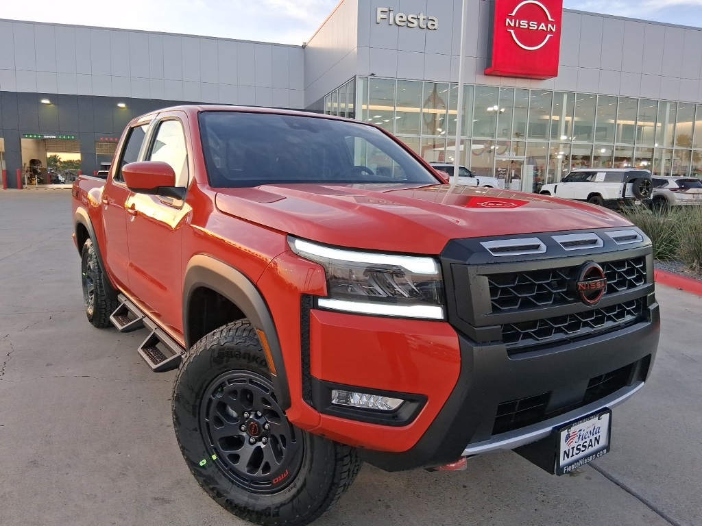 2026 Nissan Frontier PRO-4X's photo