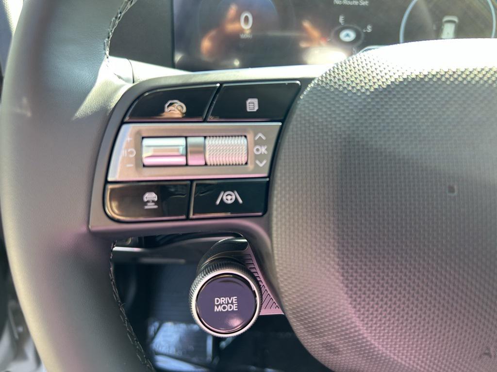2025 Hyundai Ioniq 5 SEL photo 13