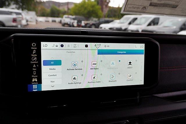 New 2025 Bright White Clear-Coat Exterior Paint Jeep Rubicon image 30