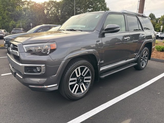 2022 Toyota 4Runner Limited photo 2