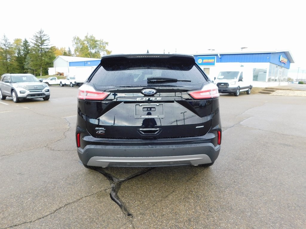 2024 Ford Edge SEL photo 3
