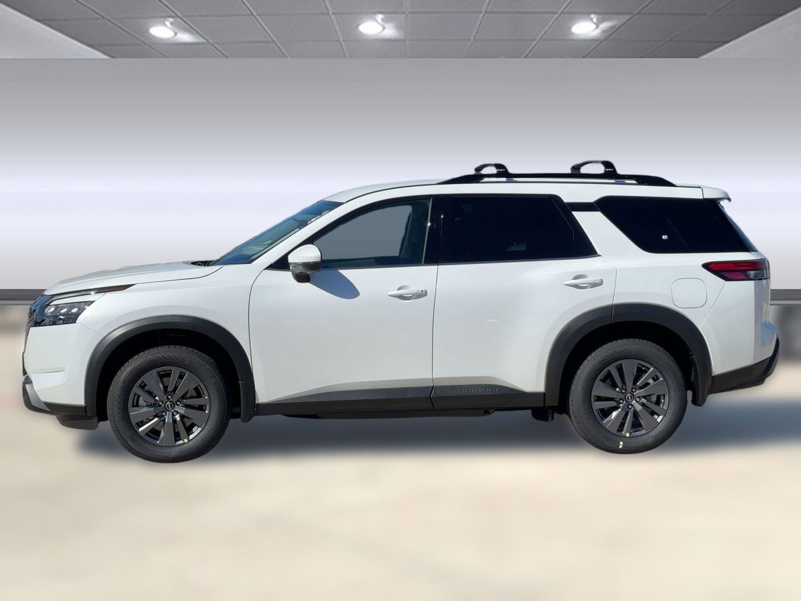 2025 Nissan Pathfinder SV photo 2