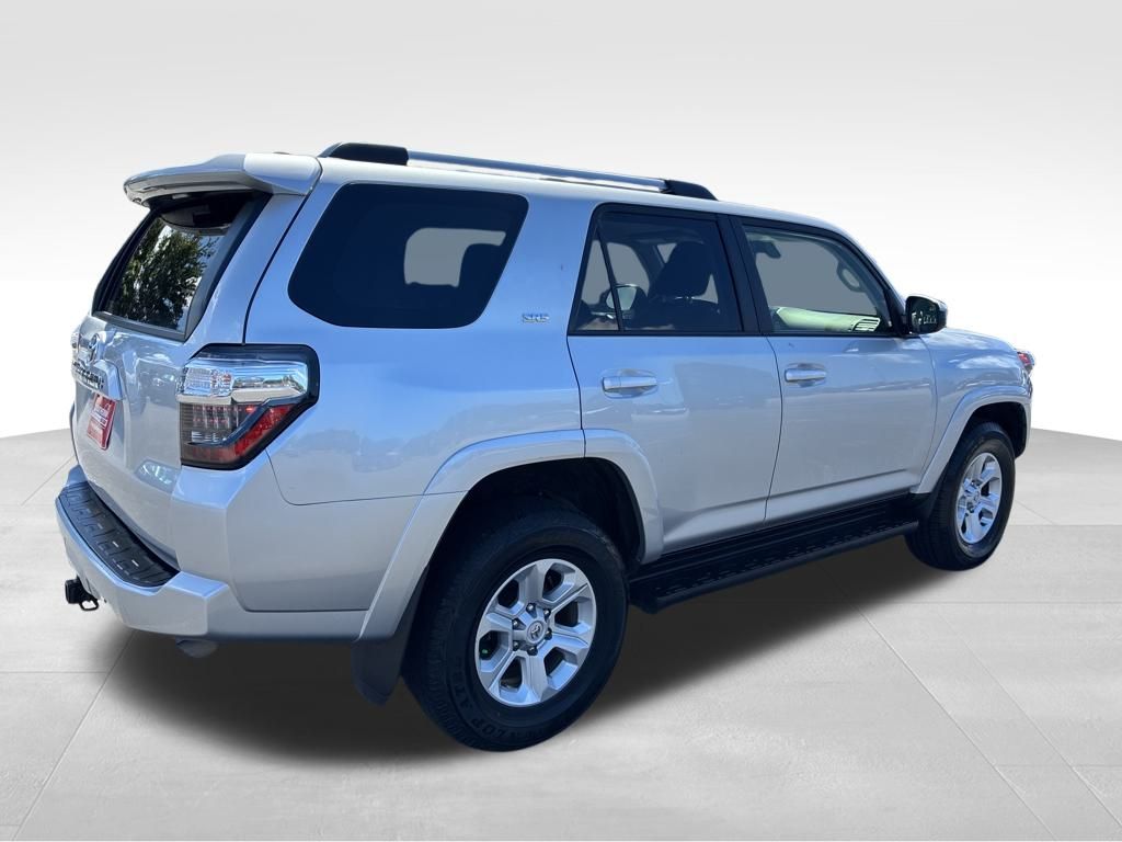 2024 Toyota 4Runner SR5 photo 5