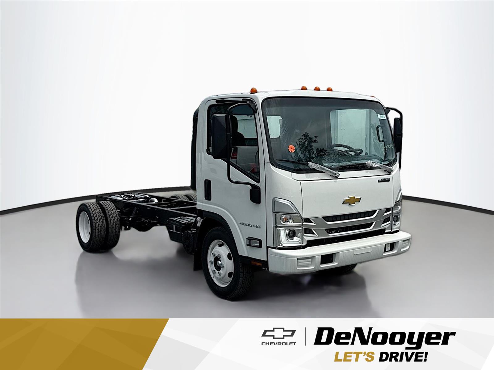2025 Chevrolet Low Cab Forward Base's photo
