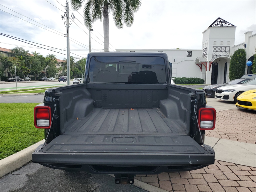 2024 Jeep Gladiator photo 9