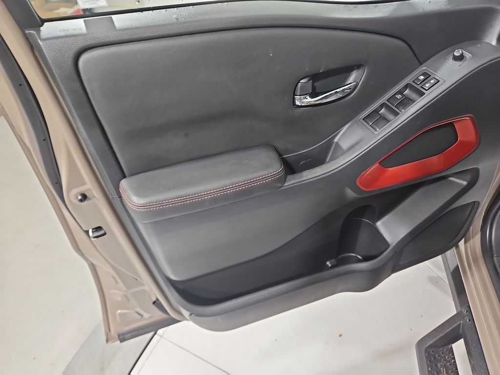2023 Nissan Frontier PRO-4X photo 9