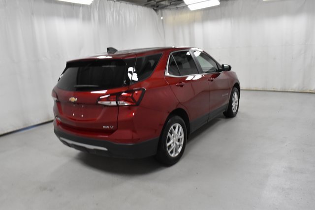 2024 Chevrolet Equinox LT photo 3