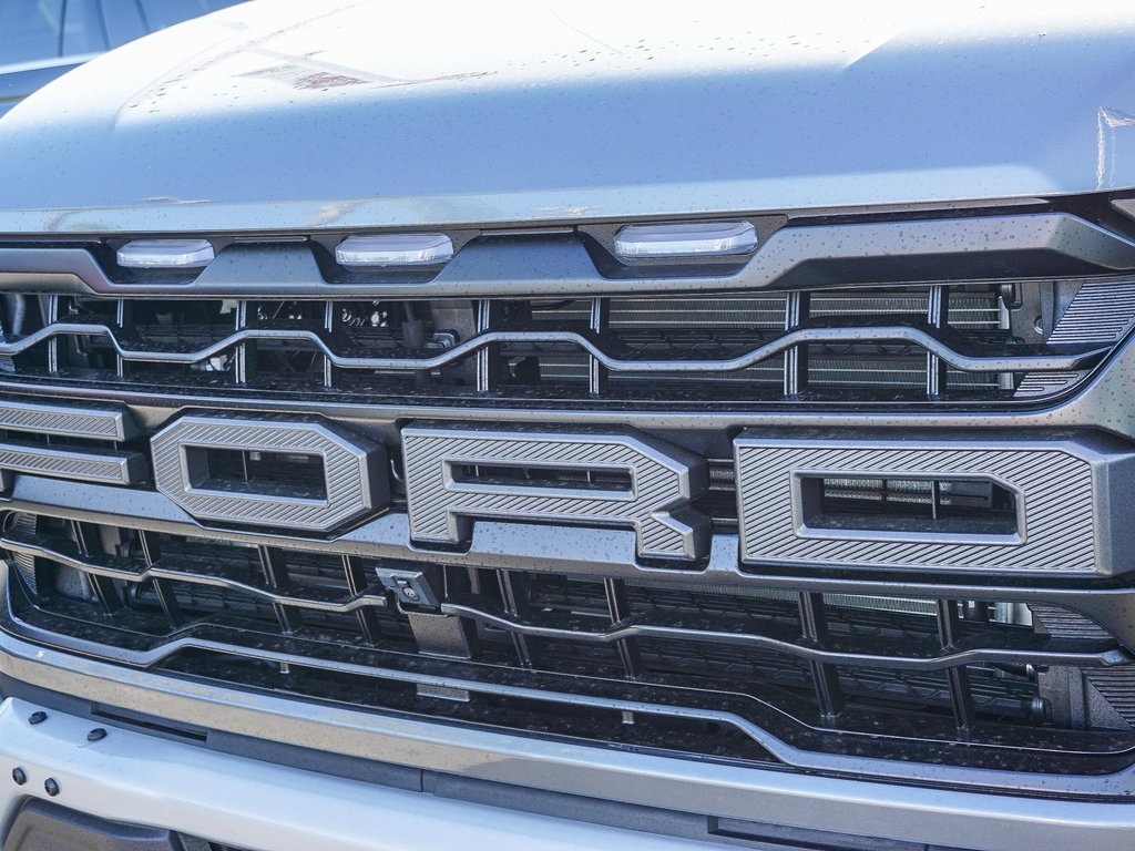 2025 Ford F-150 Raptor photo 2