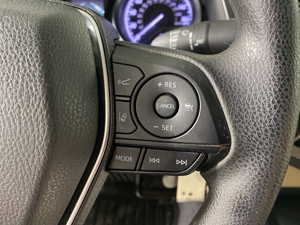 2019 Toyota Camry LE photo 16