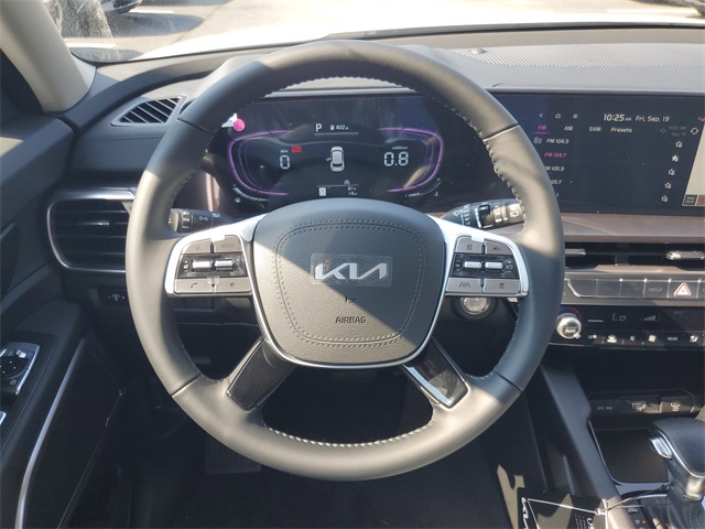 2025 Kia Telluride LX photo 11