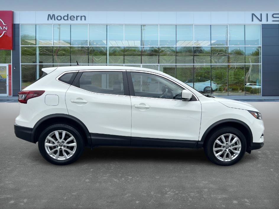 2022 Nissan Rogue Sport S photo 4