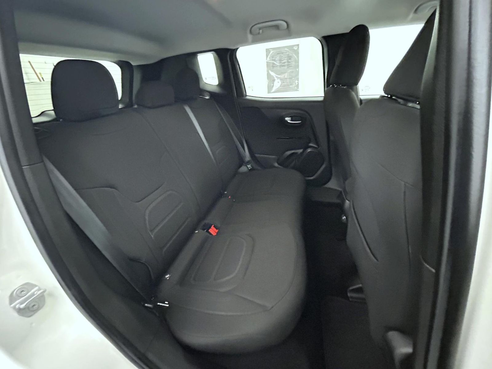 2021 Jeep Renegade Latitude photo 18