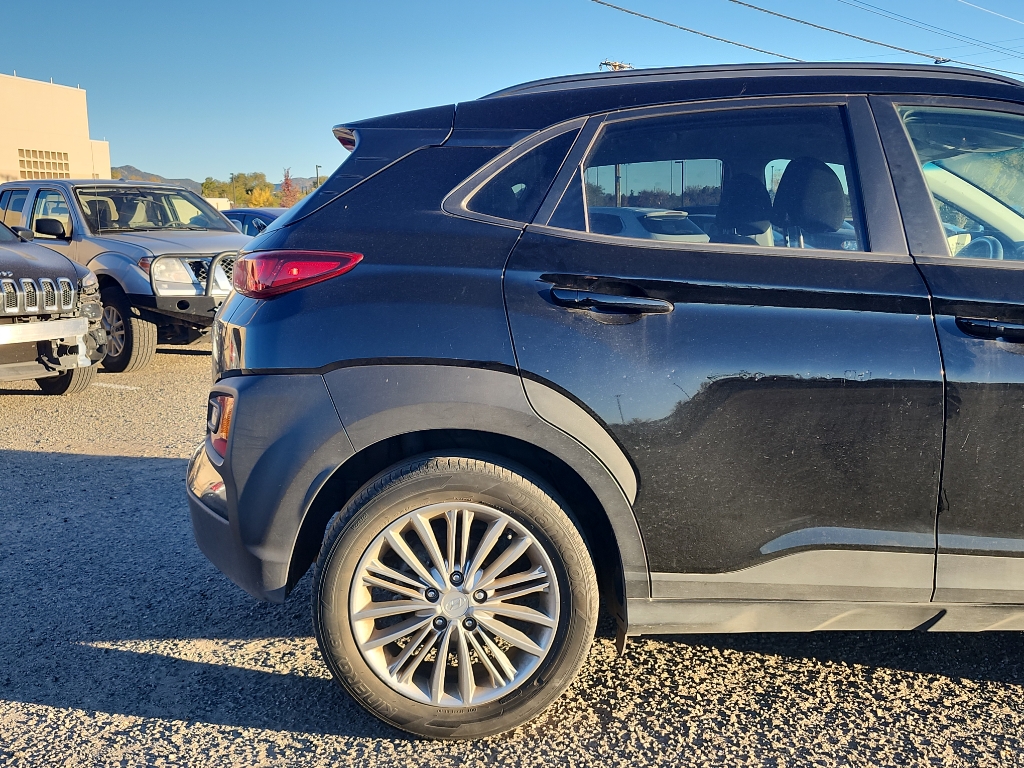 2019 Hyundai Kona SEL photo 2