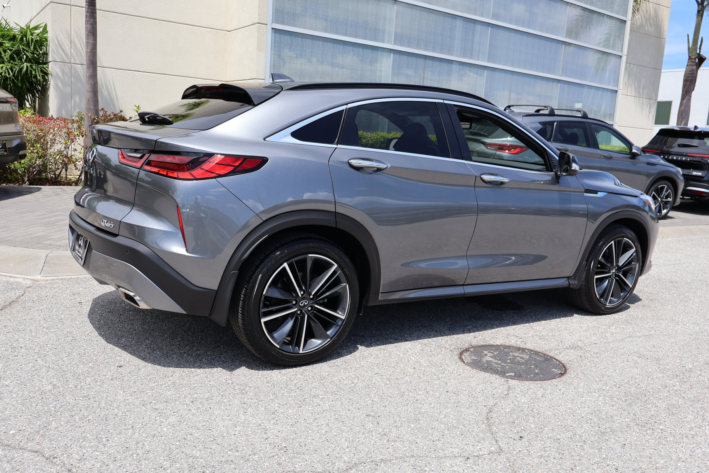 2025 Infiniti QX55 Essential photo 9
