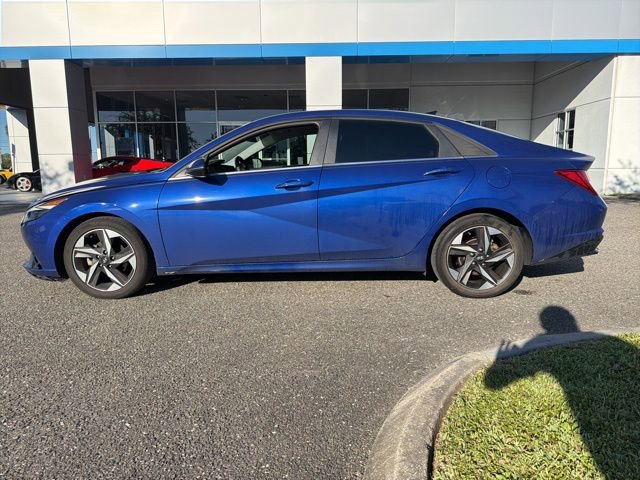 2022 Hyundai Elantra Limited photo 3
