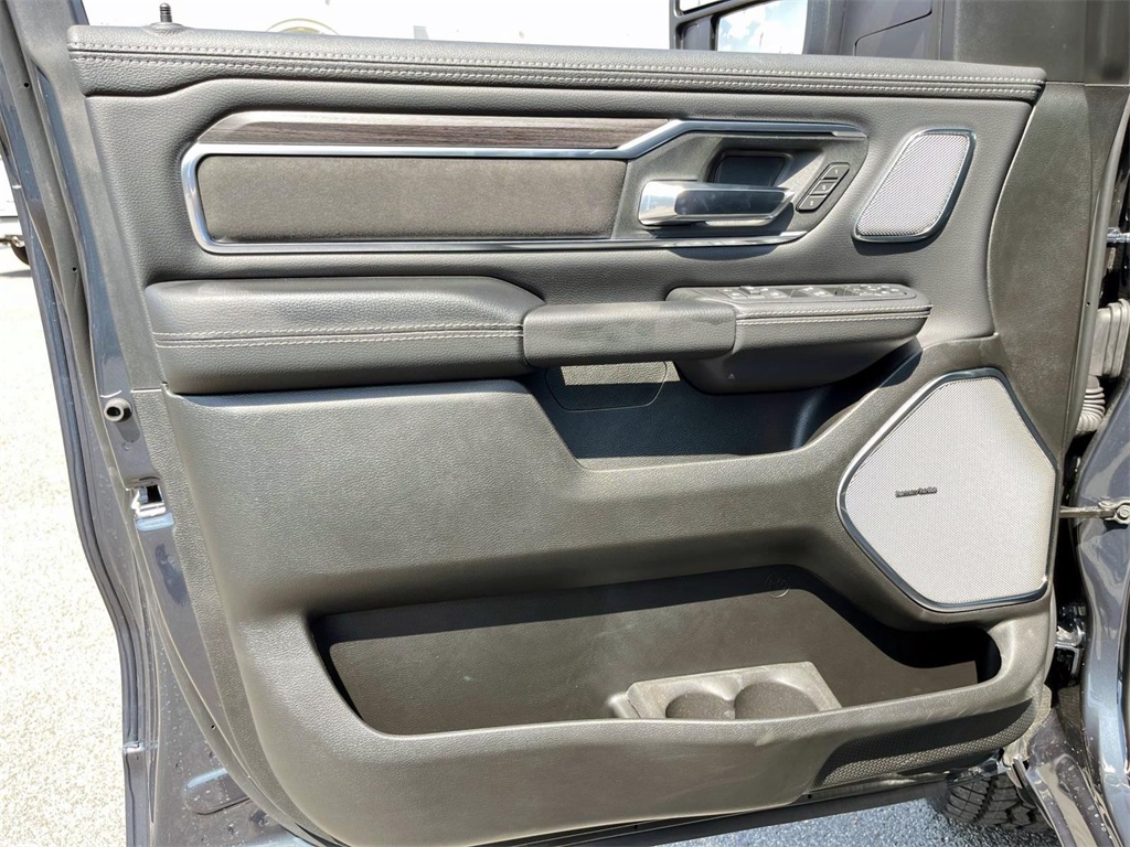2026 Ram 1500 Laramie photo 9