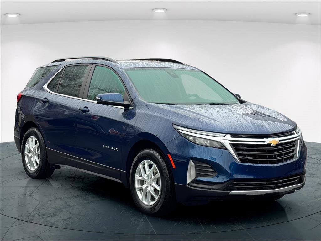 2022 Chevrolet Equinox LT photo 3