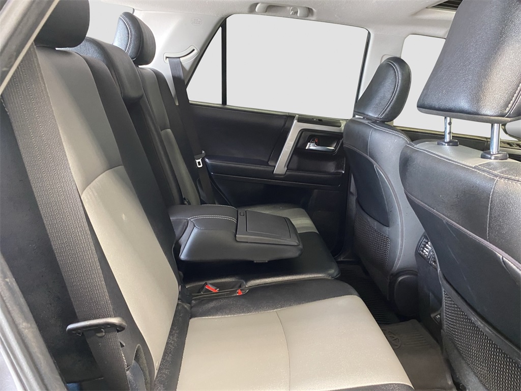 2021 Toyota 4Runner SR5 Premium photo 22