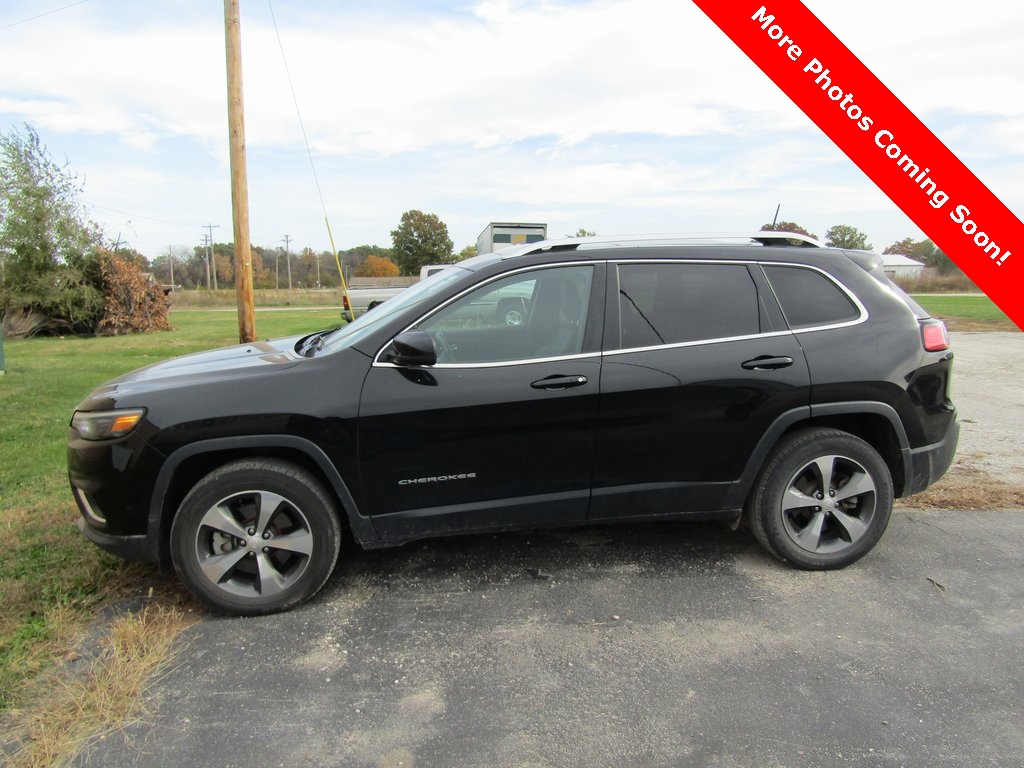 Used 2019 Jeep Cherokee Limited with VIN 1C4PJMDN5KD124110 for sale in Trenton, MO