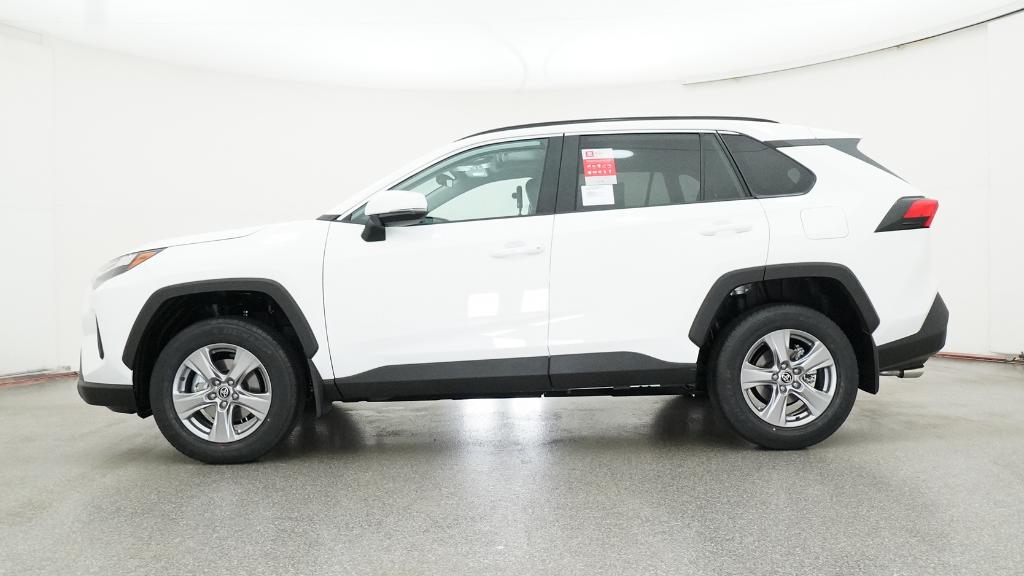 2025 Toyota RAV4 XLE photo 10