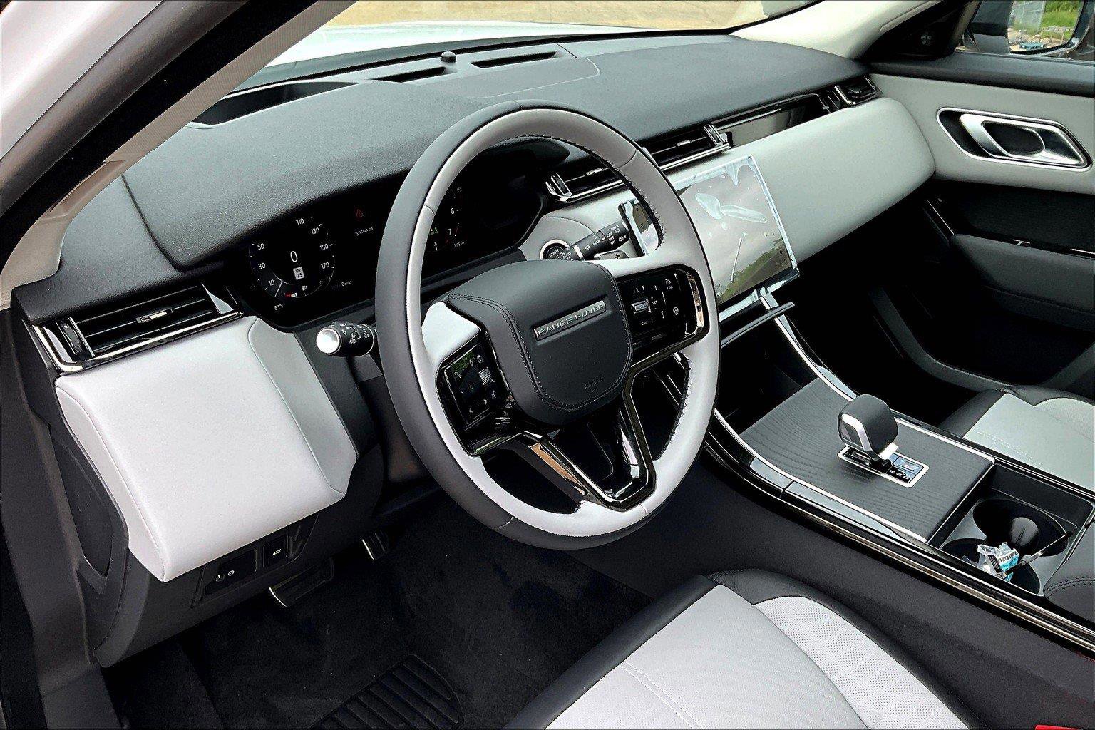2025 Land Rover Range Rover Velar SE photo 9