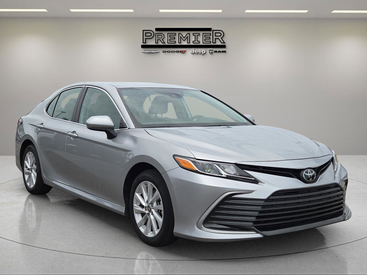 2024 Toyota Camry LE photo 3