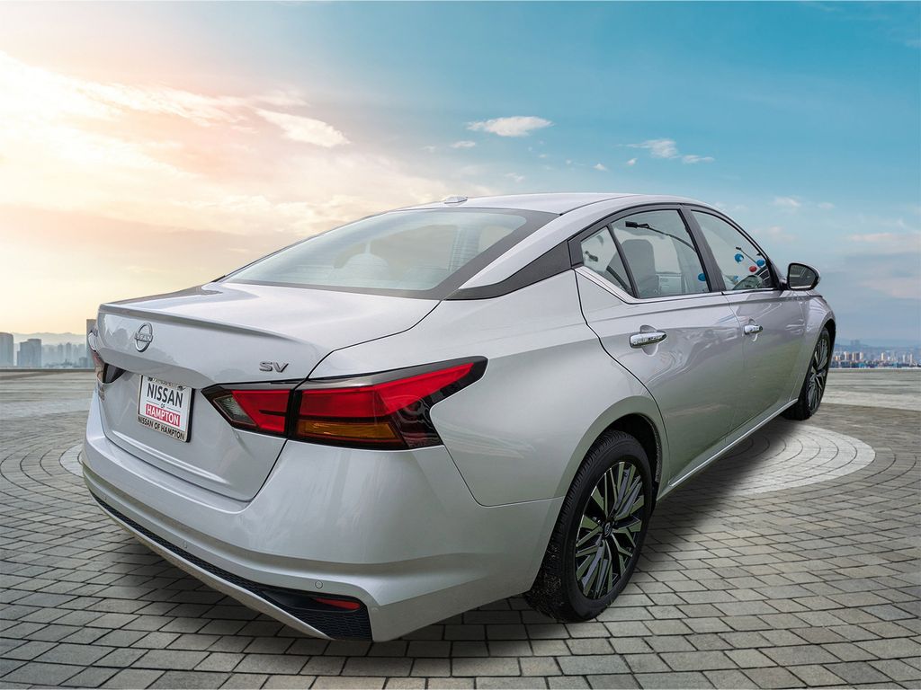 2023 Nissan Altima 2.5 SV photo 4