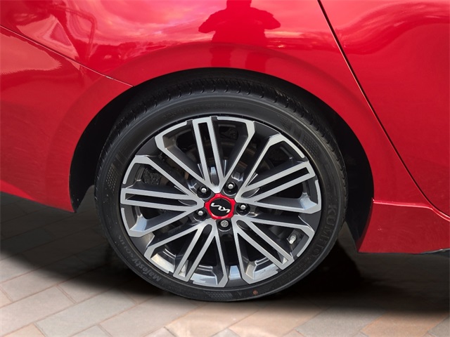 2023 Kia Forte GT photo 4