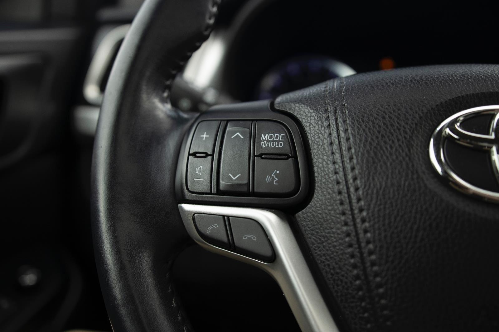 2018 Toyota Highlander SE photo 5