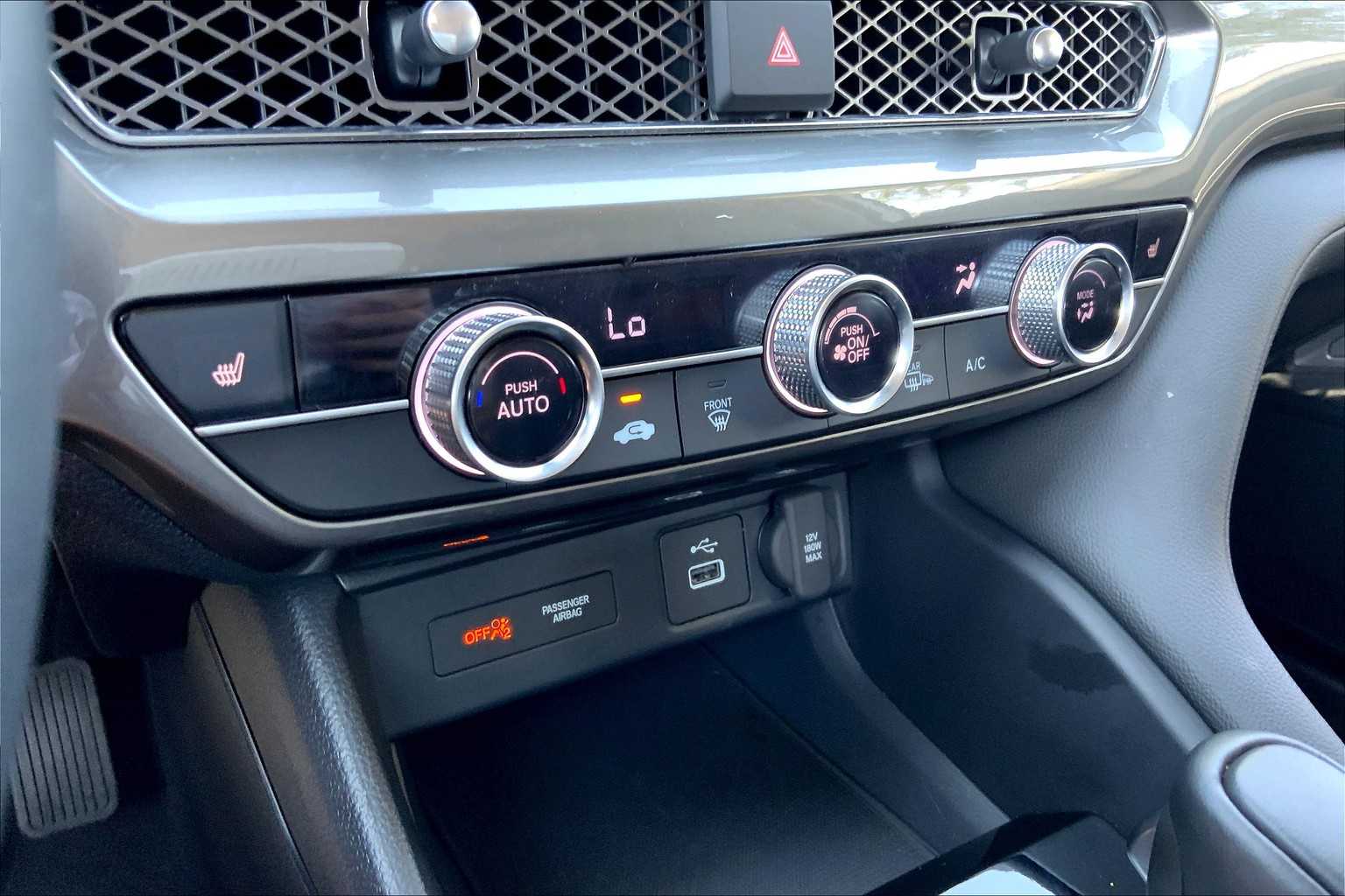 2025 Acura Integra Base photo 30
