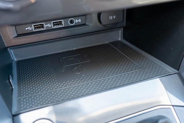 2020 Volkswagen Tiguan SEL photo 20