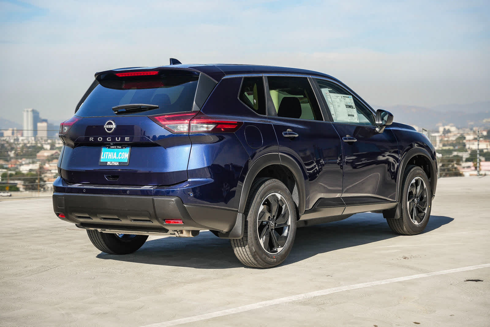 2025 Nissan Rogue SV photo 6