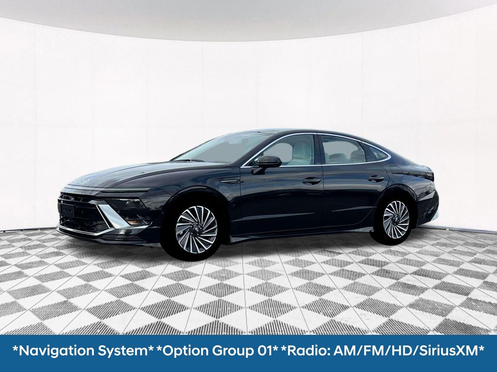 2025 Hyundai Sonata Hybrid Limited photo 2