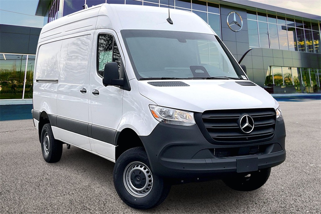 2026 Mercedes-Benz Sprinter Cargo Van Base's photo