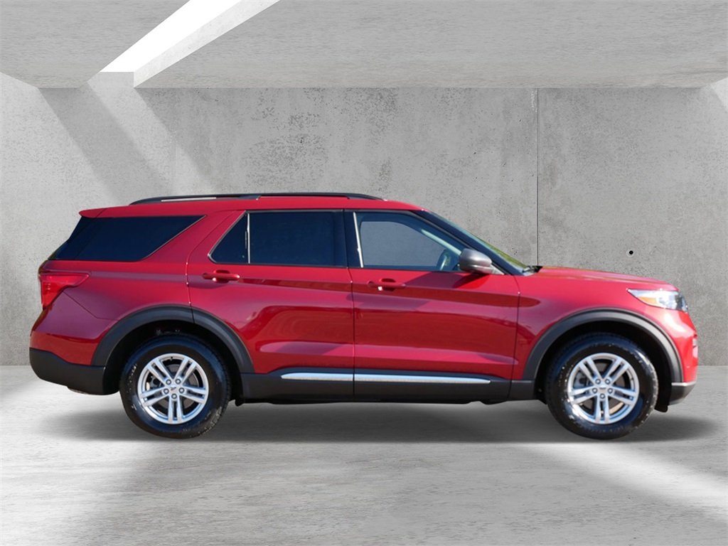2020 Ford Explorer XLT photo 2