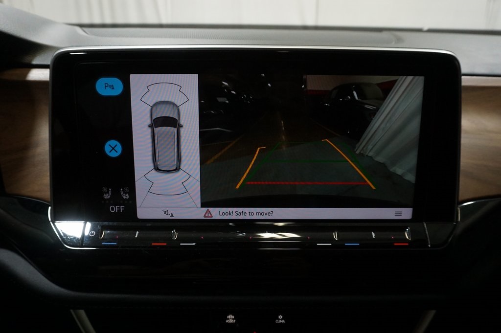 2024 Volkswagen Atlas SE Technology photo 21