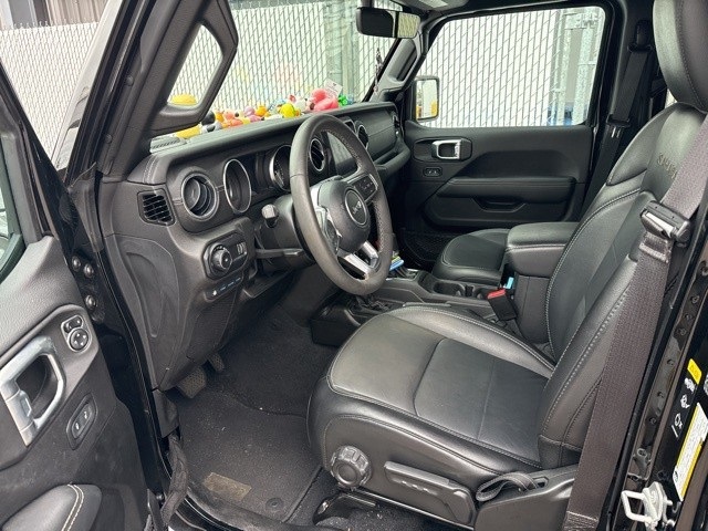 2023 Jeep Wrangler Sahara 4xe photo 2