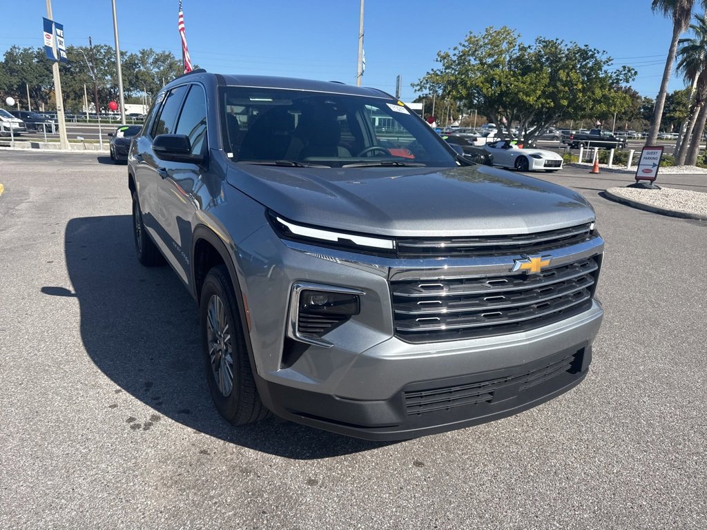 2025 Chevrolet Traverse LT's photo