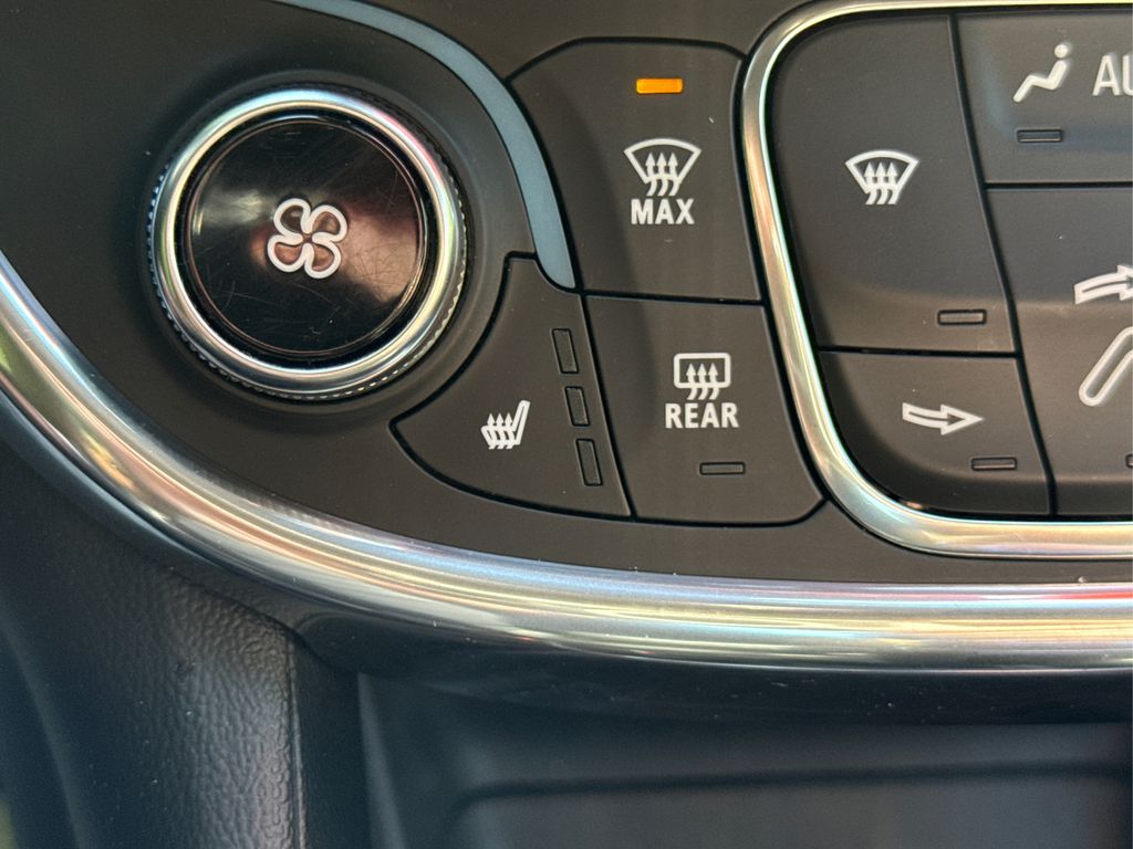 2016 Chevrolet Volt Premier photo 27