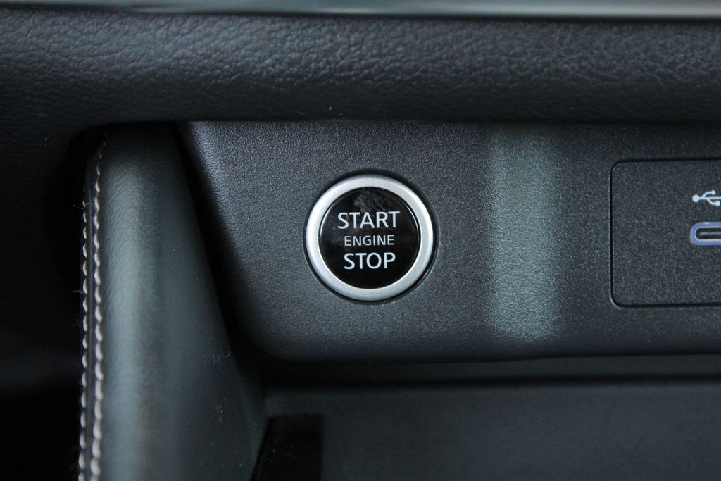 2023 Nissan Rogue SL photo 23