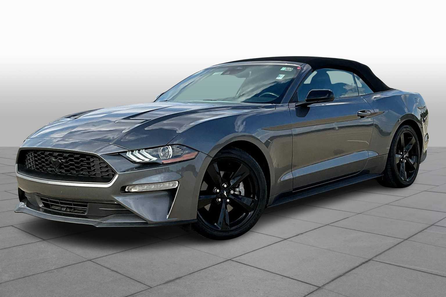 2021 Ford Mustang EcoBoost photo 2